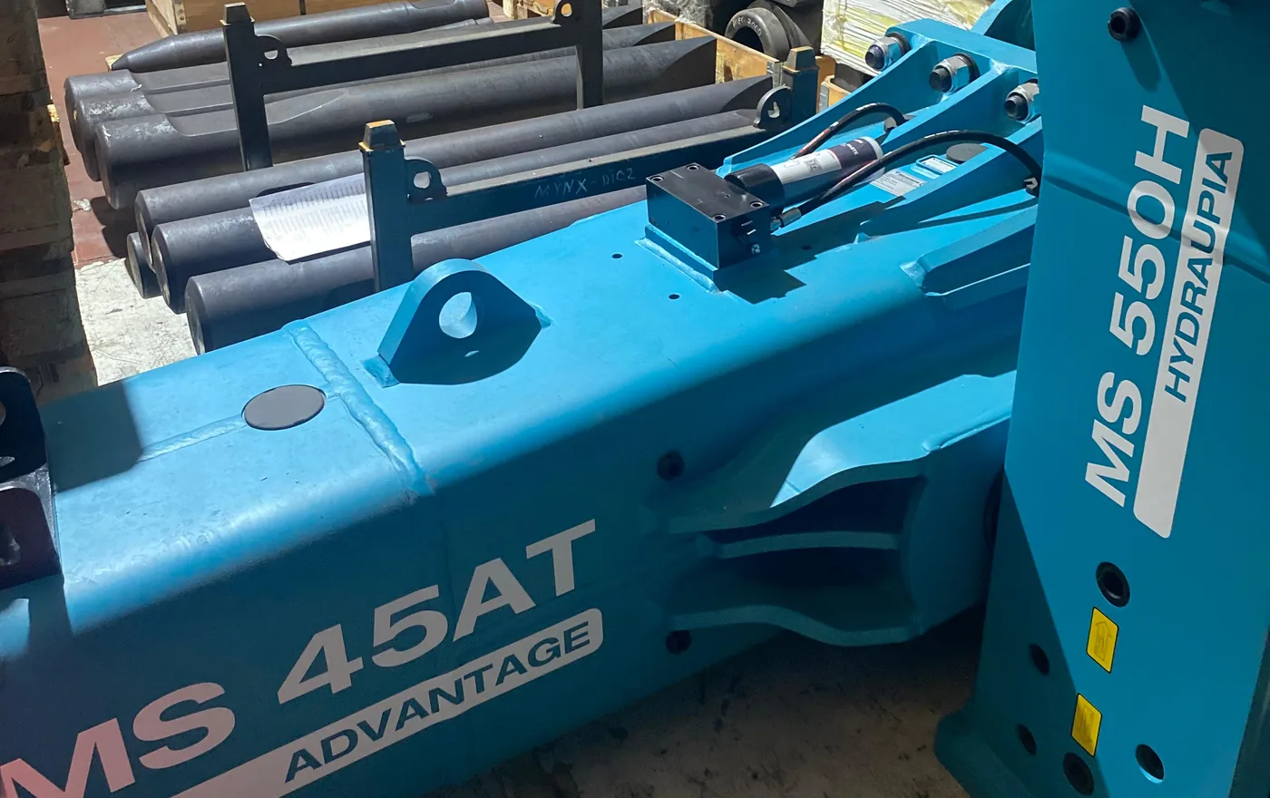 Turkuaz MS ve Hydraupia hidrolik kırıcılar üzerinde SolidLube otomatik yağlama istasyonu